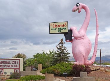 Dinah the Pink Dinosaur statue in Vernal, Utah